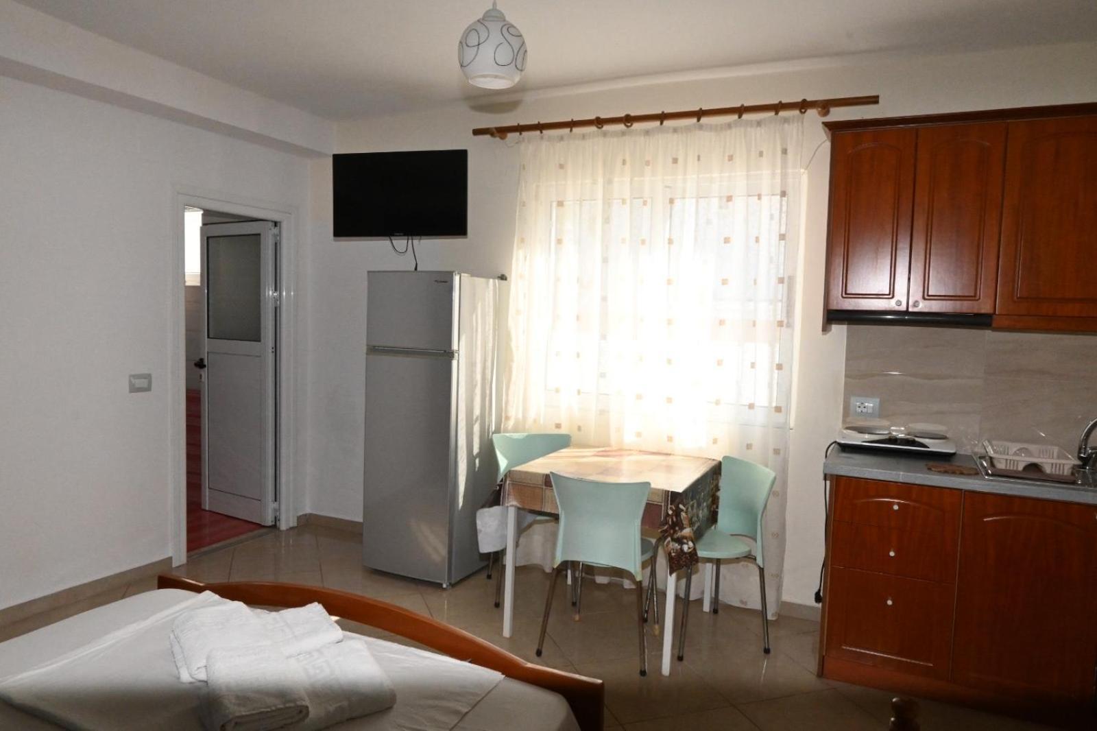 Amelia Rooms Ksamil Esterno foto